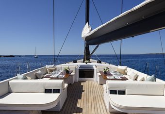 Shamanna yacht charter lifestyle
                        