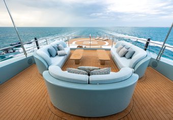 Limerence yacht charter lifestyle
                        