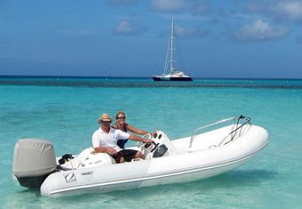 Felicia yacht charter lifestyle
                        