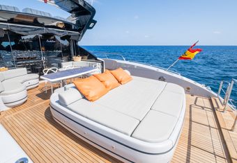 Drift yacht charter lifestyle