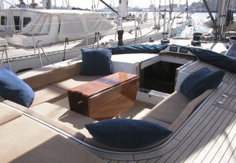 Far II Kind yacht charter lifestyle