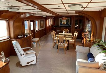 Bear Paw yacht charter lifestyle
                        