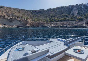 Bikini Queen yacht charter lifestyle