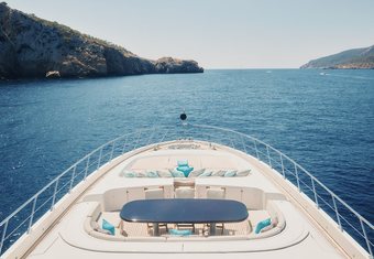 Jomar yacht charter lifestyle
                        