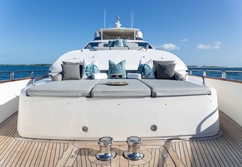 Insieme yacht charter lifestyle
                        