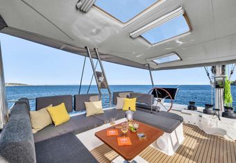 Neow yacht charter lifestyle
                        