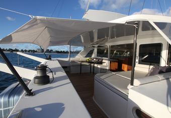 Slim yacht charter lifestyle
                        