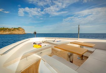 K1 yacht charter lifestyle
                        