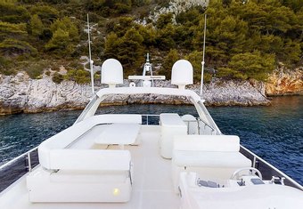 Amy yacht charter lifestyle
                        