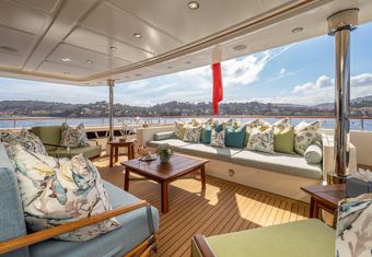 Hana yacht charter lifestyle