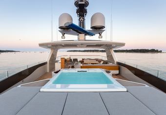 Vertige yacht charter lifestyle
                        