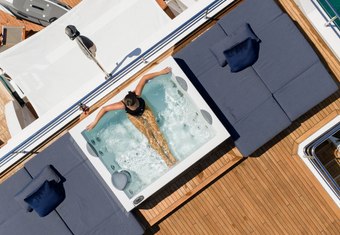 Carpe Diem yacht charter lifestyle
                        