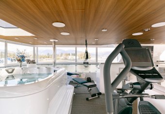 Last Call yacht charter lifestyle
                        