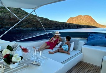 Bianca II yacht charter lifestyle