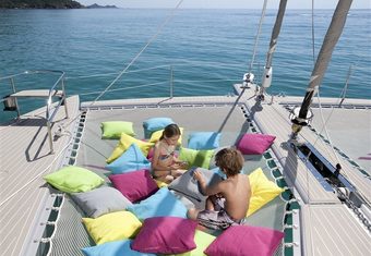 Maverick yacht charter lifestyle
                        