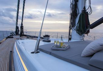 Radiance yacht charter lifestyle
                        
