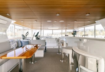 Last Call yacht charter lifestyle
                        