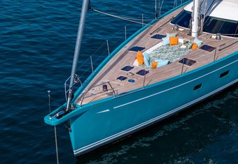 Karibu yacht charter lifestyle
                        