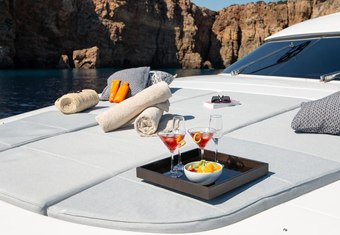 El Pecado yacht charter lifestyle