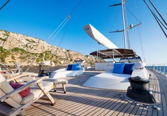 Mes Amis yacht charter lifestyle
                        