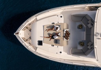 Orraia yacht charter lifestyle
                        