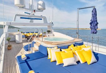 Timbuktu yacht charter lifestyle
                        