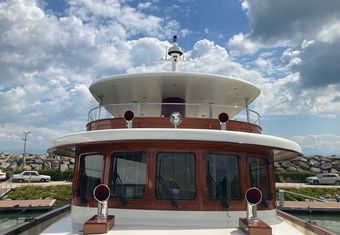 Magnolia One yacht charter lifestyle
                        