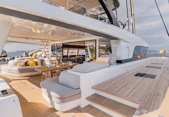 La Désirade yacht charter lifestyle
                        