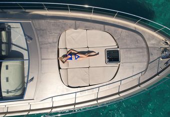 Zeus yacht charter lifestyle
                        