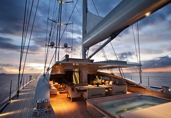 Vertigo yacht charter lifestyle
                        