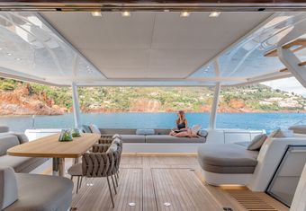 Siete Mares yacht charter lifestyle