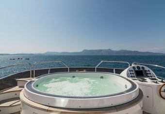 Endless Summer yacht charter lifestyle
                        