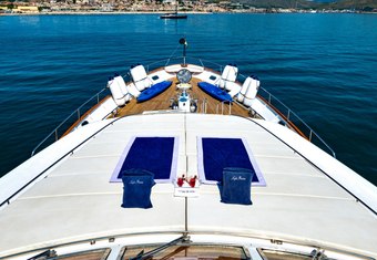 Nightflower yacht charter lifestyle
                        