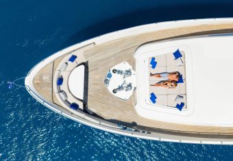 Liberdade yacht charter lifestyle
                        