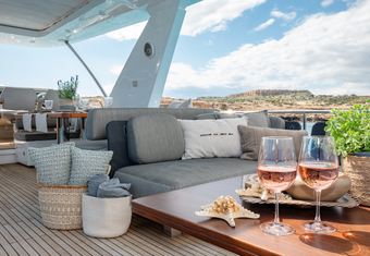 Sea Ya yacht charter lifestyle