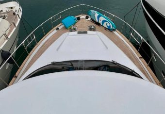 Faith yacht charter lifestyle
                        