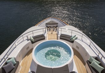 Masteka 2 yacht charter lifestyle
                        