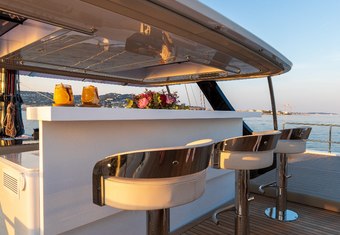 Endless Horizon yacht charter lifestyle
                        