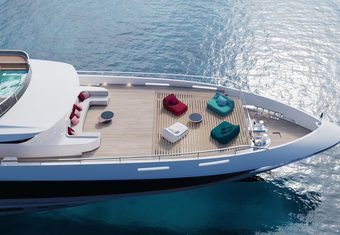 Felicità yacht charter lifestyle
                        