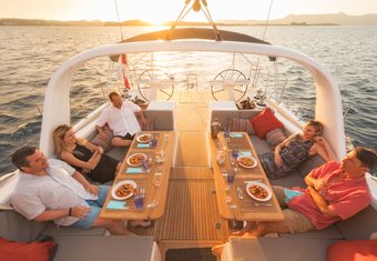 LUNOUS yacht charter lifestyle
                        