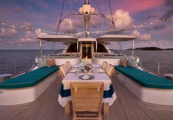 Hyperion yacht charter lifestyle
                        