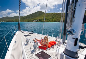 Vamos yacht charter lifestyle
                        