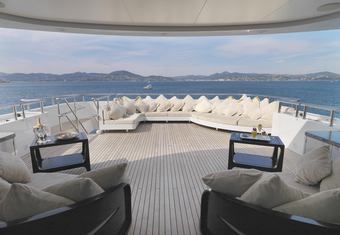 My Little Violet yacht charter lifestyle
                        