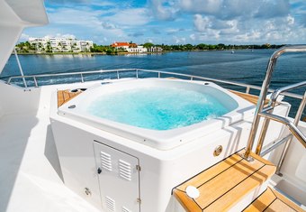 Legacy yacht charter lifestyle
                        