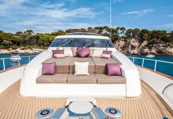 Solal yacht charter lifestyle
                        