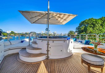 Seascape V yacht charter lifestyle