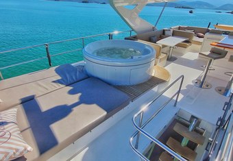 Olibano yacht charter lifestyle
                        
