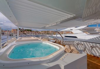 Lucy III yacht charter lifestyle
                        