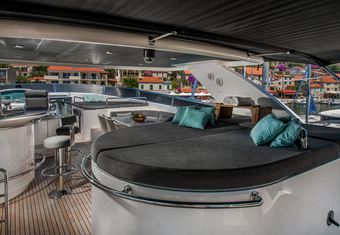 Conte Alberti yacht charter lifestyle
                        