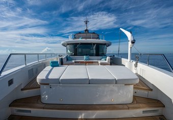 Kings Lair yacht charter lifestyle
                        